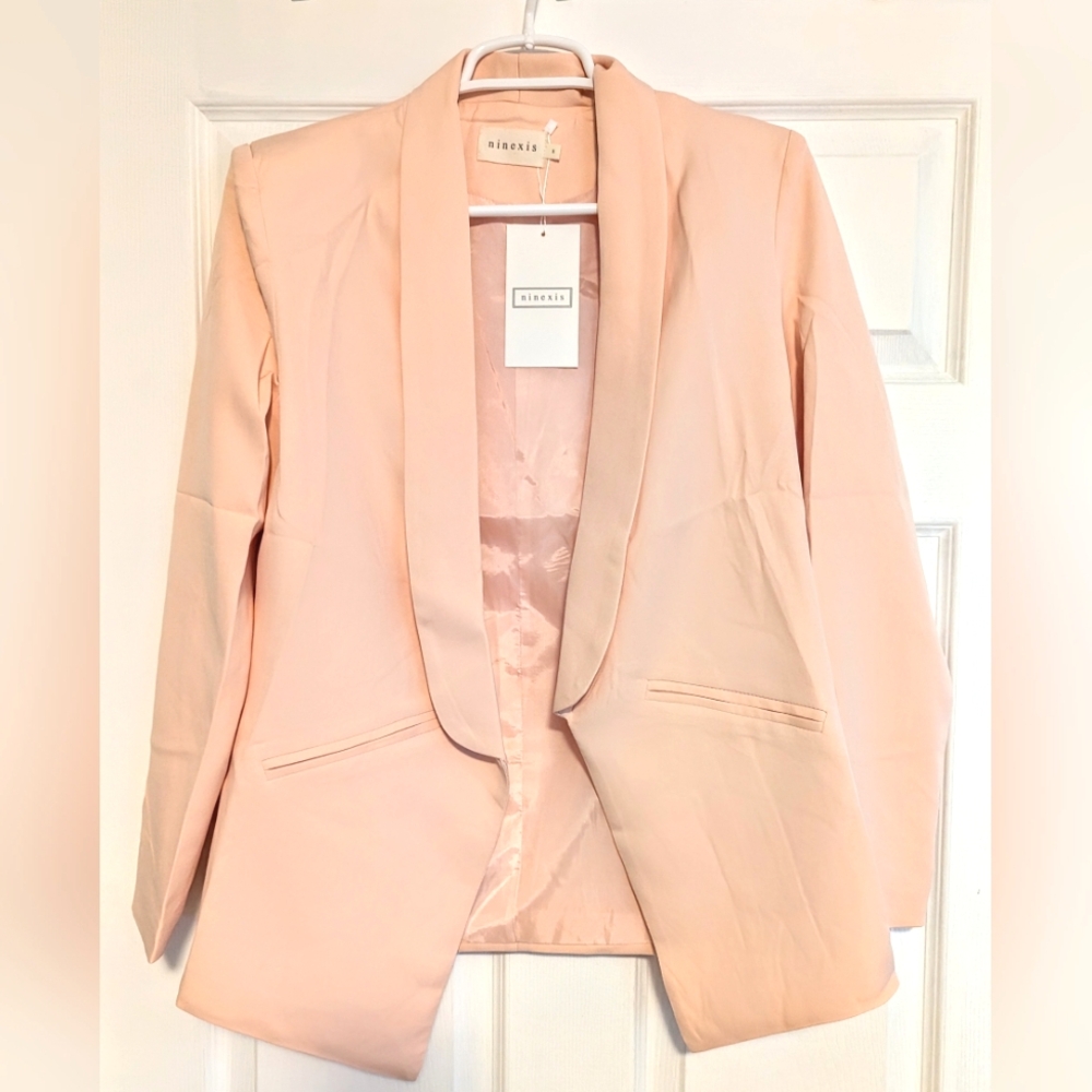 Small NWT Ninexis Baby Pink Blazer